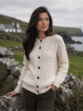 Vintage Carraig Donn Womens L 100% Wool Aran Cable Knit Cardigan Sweater Ireland